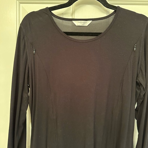 Cadenshae nursing/maternity top, size large, black, long sleeves - Picture 6 of 8